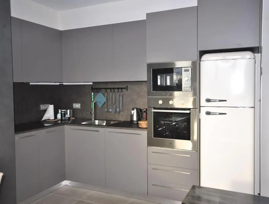 Apartment Nisus Apartment, Appartamento Prestigioso Rome Italy